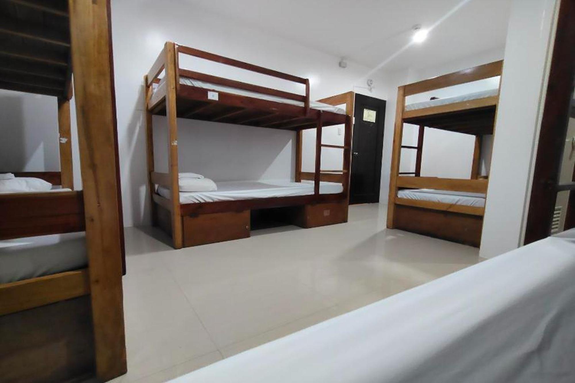Bed in 8-Bed Mixed Dormitory Room